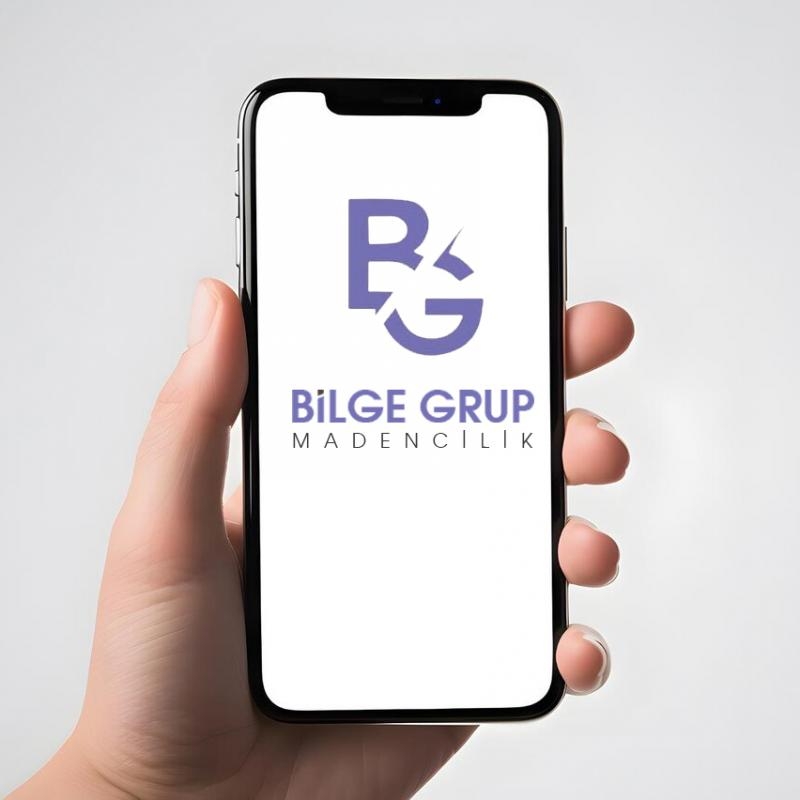 Bir Telefon Kadar Yakınız